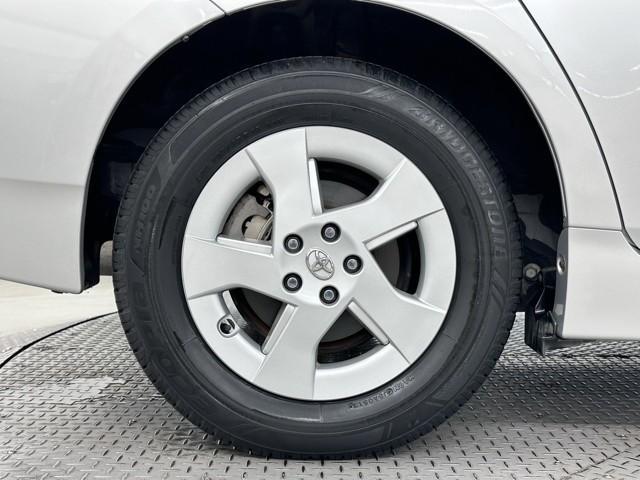 プリウス Ｓ　ＬＥＤエディション　ＡＵＸ端子　フルオートエアコン　ナビＴＶ　地デジＴＶ　スマートキープッシュスタート　ＡＷ　点検記録簿　パワーウィンドー　Ｂカメ　Ｗエアバッグ　イモビ　エアバック　サイドエアバック　キーレスエントリー（19枚目）