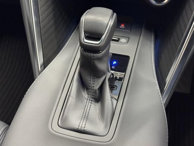 ハリアーハイブリッド Ｚ　レザーパッケージ　ナビＴＶ　ＬＥＤライト　本革　エアコン　横滑り防止　ドラレコ付　クルーズコントロール　Ｐシート　ガラスルーフ　メディアプレイヤー接続　キーレスエントリー　フルセグテレビ　アイドリングストップ　アルミ（10枚目）