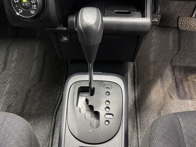 プロボックス ＧＬ　Ｂカメ　プリクラッシュ　パワーウインドウ　ナビＴＶ　メモリナビ　助手席エアバック　整備記録簿　パワステ　横滑り防止　キ－レス　エアバック　ＡＵＸ接続　ＡＢＳ付　ＥＴＣ　盗難防止装置　マニュアルエアコン（12枚目）