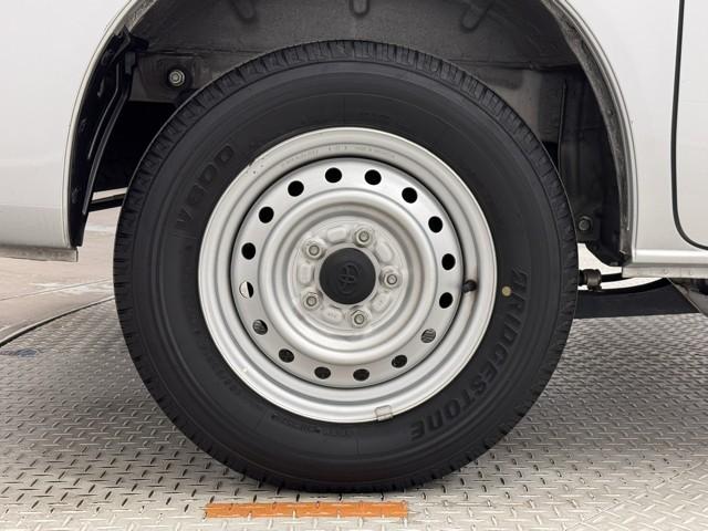 �X�`�[���z�C�[���ł��B�@�d���Ǝv��ꂪ���ł����A���ȑf�ނ��g���Ďg���ʂ����Ȃ��o����̂ŃA���~�z�C�[�������y�����������ł���B�@���D�݂̃z�C�[�����t����܂���B