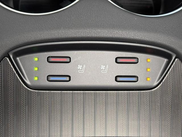 ハリアーハイブリッド Z レザーパッケージ パノラマサンルーフ 100V電源 地デジ 横滑防止 盗難防止システム Bモニター 革 LEDライト パワーウィンドウ クルコン スマートキ- 助手席エアバック パワーシート エアバッグ 点検記録簿(13枚目)