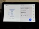 ヴォクシー ハイブリッドＳ－Ｚ　パワーウィンドウ　ＤＶＤ再生機能　インテリキー　横滑防止装置　地デジＴＶ　アクティブクルーズコントロール　フルオートエアコン　リアカメラ　エアバッグ　ＡＢＳ　１００Ｖ充電　ナビＴＶ　ＷＡＣ　キーレス（7枚目）