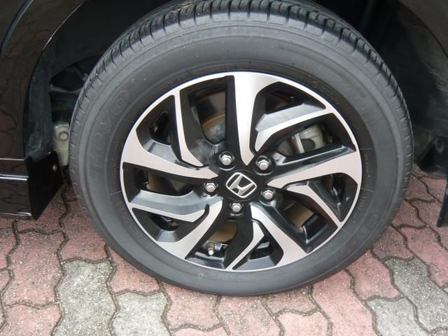 ステップワゴンスパーダ スパーダ　衝突被害軽減ブレーキ　横滑り防止装置　クルーズコントロール　両側電動スライドドア　オートライト　フリップダウンモニター　ナビ　フルセグＴＶ　ブルートゥース　ＨＤＭＩ　ＥＴＣ　純正アルミホイール（29枚目）