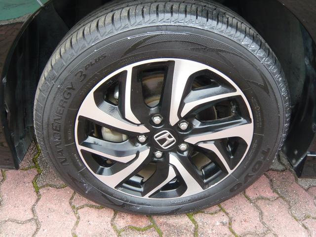 ステップワゴンスパーダ スパーダ　衝突被害軽減ブレーキ　横滑り防止装置　クルーズコントロール　両側電動スライドドア　オートライト　フリップダウンモニター　ナビ　フルセグＴＶ　ブルートゥース　ＨＤＭＩ　ＥＴＣ　純正アルミホイール（30枚目）