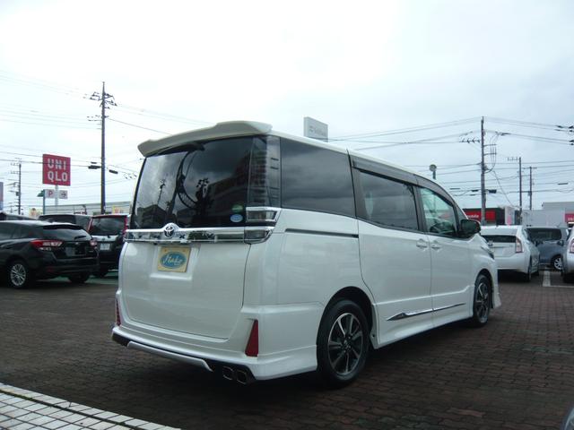 ヴォクシー ZS モデリスタエアロ 衝突被害軽減ブレーキ 車線逸脱防止装置 ナビ フルセグTV ブルートゥース 両側電動スライドドア クルーズコントロール ドライブレコーダー オートライト ETC(2枚目)