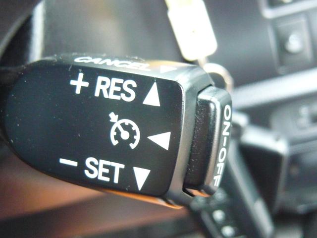 ヴォクシー ZS モデリスタエアロ 衝突被害軽減ブレーキ 車線逸脱防止装置 ナビ フルセグTV ブルートゥース 両側電動スライドドア クルーズコントロール ドライブレコーダー オートライト ETC(10枚目)