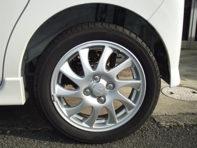 タント カスタムＲＳ　カスタムＲＳ　電動スライドドア　ナビ　ＴＶ　ＨＩＤ　スマートキー　電動格納ミラー　ベンチシート　ＣＶＴ　ＡＢＳ　ＣＤ　アルミホイール　エアコン　パワーステアリング　パワーウィンドウ　ＥＴＣ（10枚目）