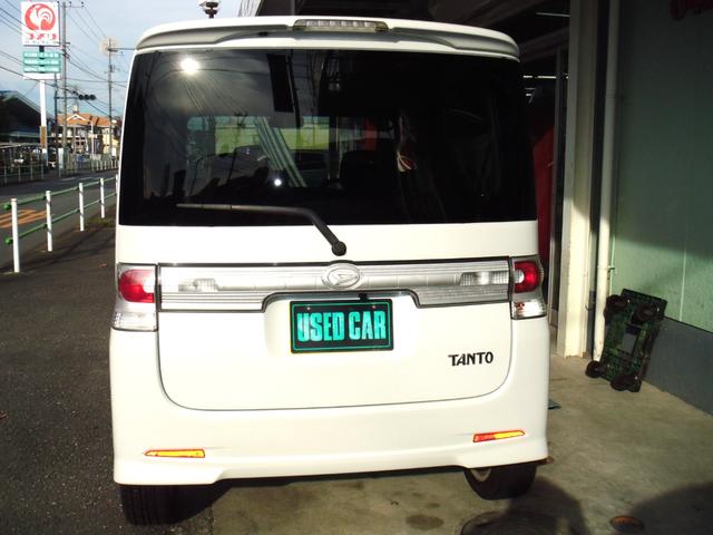 タント カスタムＲＳ　カスタムＲＳ　電動スライドドア　ナビ　ＴＶ　ＨＩＤ　スマートキー　電動格納ミラー　ベンチシート　ＣＶＴ　ＡＢＳ　ＣＤ　アルミホイール　エアコン　パワーステアリング　パワーウィンドウ　ＥＴＣ（12枚目）