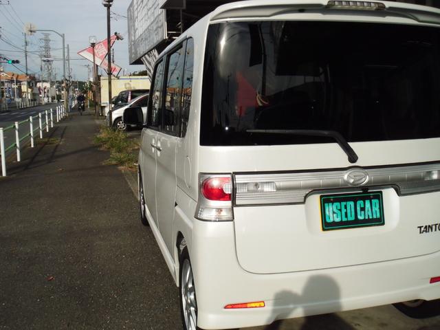 タント カスタムＲＳ　カスタムＲＳ　電動スライドドア　ナビ　ＴＶ　ＨＩＤ　スマートキー　電動格納ミラー　ベンチシート　ＣＶＴ　ＡＢＳ　ＣＤ　アルミホイール　エアコン　パワーステアリング　パワーウィンドウ　ＥＴＣ（13枚目）