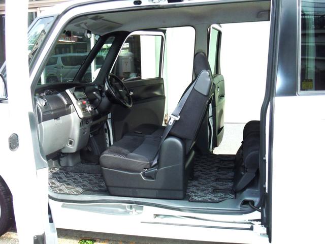 タント カスタムＲＳ　カスタムＲＳ　電動スライドドア　ナビ　ＴＶ　ＨＩＤ　スマートキー　電動格納ミラー　ベンチシート　ＣＶＴ　ＡＢＳ　ＣＤ　アルミホイール　エアコン　パワーステアリング　パワーウィンドウ　ＥＴＣ（21枚目）