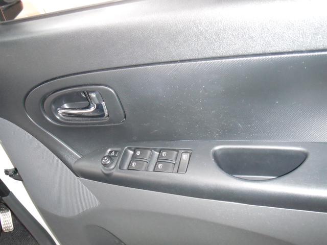 タント カスタムＲＳ　カスタムＲＳ　電動スライドドア　ナビ　ＴＶ　ＨＩＤ　スマートキー　電動格納ミラー　ベンチシート　ＣＶＴ　ＡＢＳ　ＣＤ　アルミホイール　エアコン　パワーステアリング　パワーウィンドウ　ＥＴＣ（28枚目）