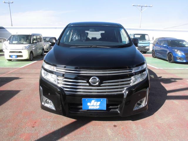 エルグランド ２５０ハイウェイスター　切替式４ＷＤ　７人乗り　純正ナビ　全方位アラウンドビューカメラ　純天井モニター　左右パワースライドドア　ＥＴＣ　ＨＩＤ　スマートキー　専用コンビレザー風シート　タイヤ４本新品（8枚目）