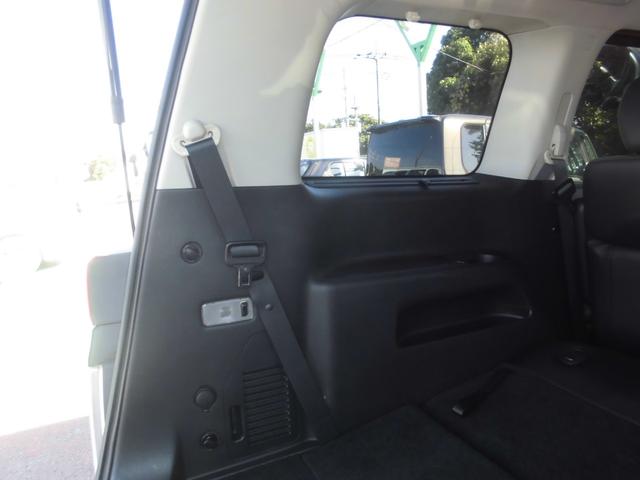 エルグランド ２５０ハイウェイスター　切替式４ＷＤ　７人乗り　純正ナビ　全方位アラウンドビューカメラ　純天井モニター　左右パワースライドドア　ＥＴＣ　ＨＩＤ　スマートキー　専用コンビレザー風シート　タイヤ４本新品（37枚目）