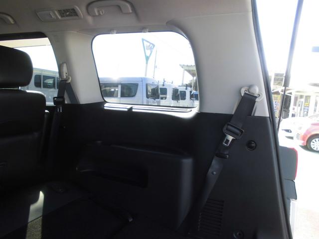 エルグランド ２５０ハイウェイスター　切替式４ＷＤ　７人乗り　純正ナビ　全方位アラウンドビューカメラ　純天井モニター　左右パワースライドドア　ＥＴＣ　ＨＩＤ　スマートキー　専用コンビレザー風シート　タイヤ４本新品（38枚目）