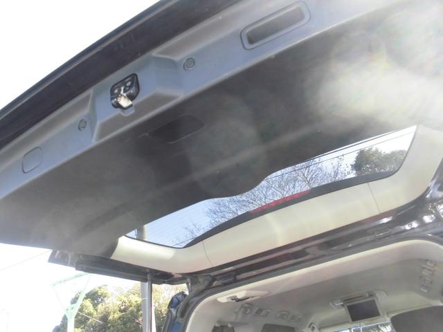 エルグランド ２５０ハイウェイスター　切替式４ＷＤ　７人乗り　純正ナビ　全方位アラウンドビューカメラ　純天井モニター　左右パワースライドドア　ＥＴＣ　ＨＩＤ　スマートキー　専用コンビレザー風シート　タイヤ４本新品（42枚目）