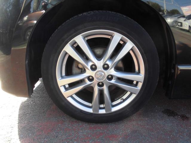 エルグランド ２５０ハイウェイスター　切替式４ＷＤ　７人乗り　純正ナビ　全方位アラウンドビューカメラ　純天井モニター　左右パワースライドドア　ＥＴＣ　ＨＩＤ　スマートキー　専用コンビレザー風シート　タイヤ４本新品（47枚目）