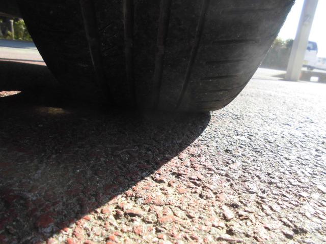 エルグランド ２５０ハイウェイスター　切替式４ＷＤ　７人乗り　純正ナビ　全方位アラウンドビューカメラ　純天井モニター　左右パワースライドドア　ＥＴＣ　ＨＩＤ　スマートキー　専用コンビレザー風シート　タイヤ４本新品（52枚目）