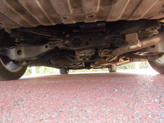 エルグランド ２５０ハイウェイスター　切替式４ＷＤ　７人乗り　純正ナビ　全方位アラウンドビューカメラ　純天井モニター　左右パワースライドドア　ＥＴＣ　ＨＩＤ　スマートキー　専用コンビレザー風シート　タイヤ４本新品（53枚目）