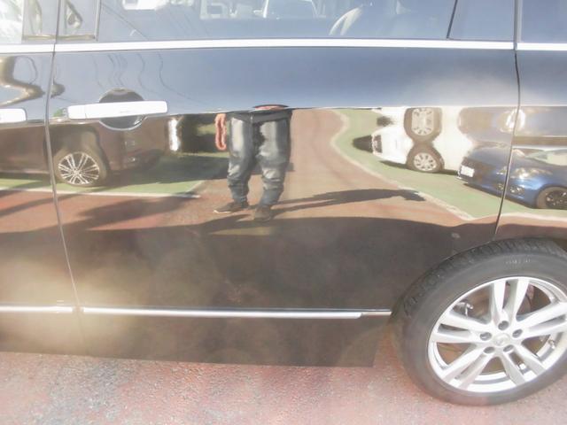 エルグランド ２５０ハイウェイスター　切替式４ＷＤ　７人乗り　純正ナビ　全方位アラウンドビューカメラ　純天井モニター　左右パワースライドドア　ＥＴＣ　ＨＩＤ　スマートキー　専用コンビレザー風シート　タイヤ４本新品（67枚目）