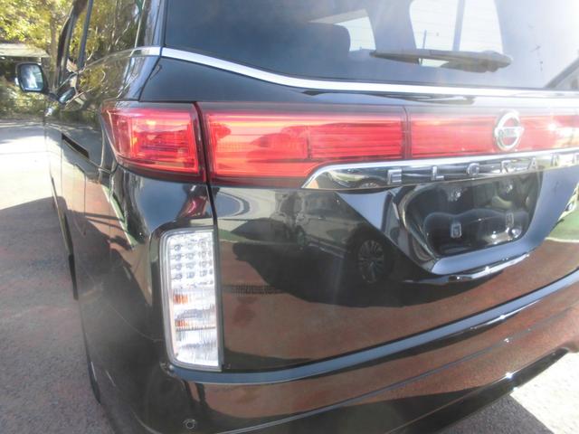 エルグランド ２５０ハイウェイスター　切替式４ＷＤ　７人乗り　純正ナビ　全方位アラウンドビューカメラ　純天井モニター　左右パワースライドドア　ＥＴＣ　ＨＩＤ　スマートキー　専用コンビレザー風シート　タイヤ４本新品（76枚目）