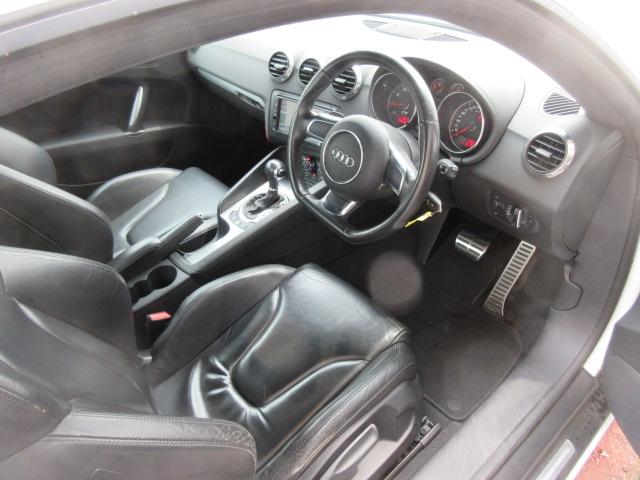 2.0TFSI リミテッドレザー HDDナビ ETC HID(14枚目)