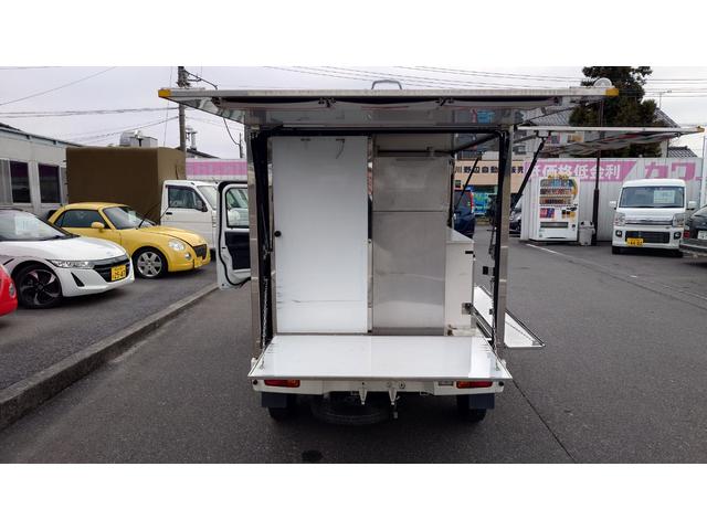 ハイゼットトラック スタンダード　４ＷＤ　オートマ　移動販売車　冷凍機付ショーケース　保冷庫　ステンレス陳列棚　スライド式フリーザー（4枚目）
