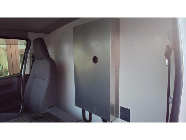 ハイエースバン ロングＤＸ　冷蔵冷凍車　－５℃設定　ＶＳＣ　ビルトインＥＴＣ　冷凍機型式ＣＳ－３２３ＭＴＡ　コールドスター　片側スライドドア　ディーゼル（16枚目）
