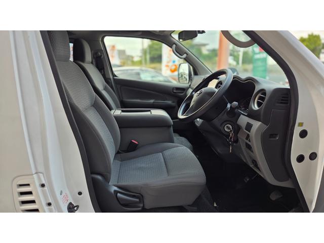 NV350キャラバンワゴン DX 10人乗り ガソリン車 ナビ バックカメラ スペアキー有り ETC Wエアコン(10枚目)