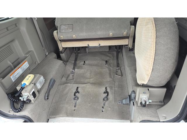 エブリイワゴン 　車いす移動車　後部電動固定　リヤシート付　（ＡＢＡ－ＤＡ６４Ｗ改）　コラムオートマ　ナビＴＶ　キーレス（7枚目）