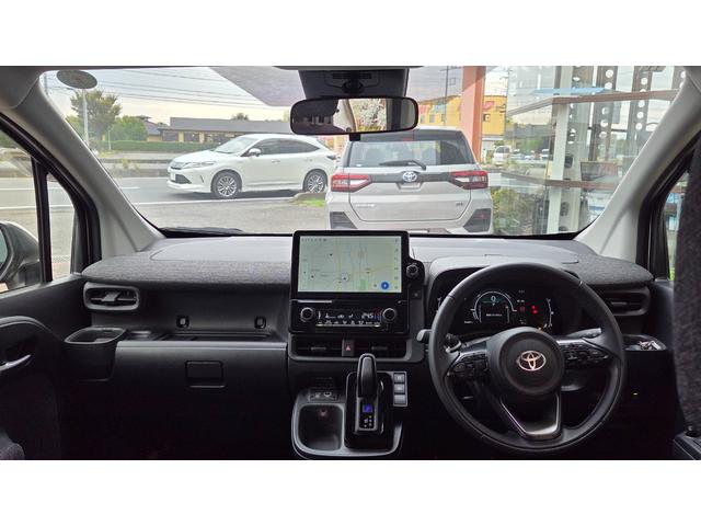 シエンタ ハイブリッドＺ　５人乗り　ハイブリッド　モデリスタエアロ　純正ナビＴＶ　バックカメラ　両側電動ＳＤ　純正ドラレコ　ＢＳＭ　オートハイビーム　セーフティーセンス　アダプティブクルーズコントロール　アンドロイドオート対応（9枚目）