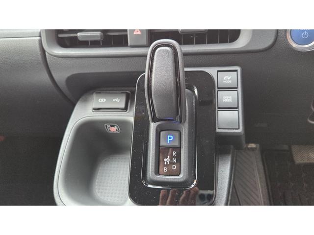 シエンタ ハイブリッドＺ　５人乗り　ハイブリッド　モデリスタエアロ　純正ナビＴＶ　バックカメラ　両側電動ＳＤ　純正ドラレコ　ＢＳＭ　オートハイビーム　セーフティーセンス　アダプティブクルーズコントロール　アンドロイドオート対応（19枚目）