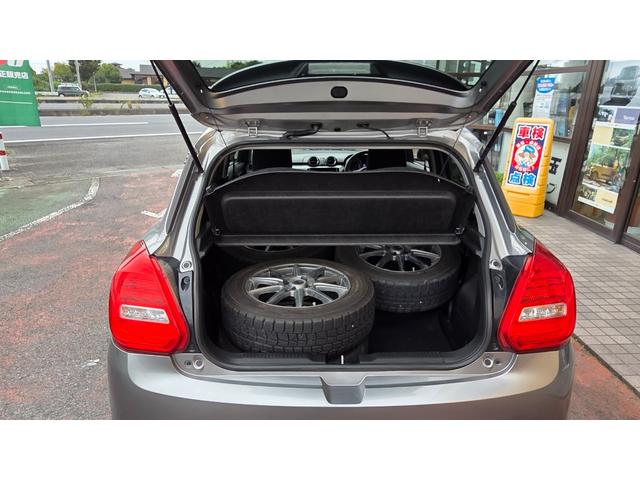 スイフト ハイブリッドＲＳ　ハブリッド　ナビＴＶ　アラウンドビューモニター　ＬＥＤヘッドライト　ＣＶＴ　運転席シートヒーター　革巻きステアリング（12枚目）