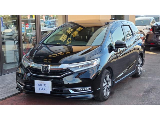 シャトル ハイブリッドＸ　ホンダセンシング　純正ナビＴＶ　バックカメラ　ＥＴＣ　ドラレコ　アダプティブクルーズコントロール　レーンキープアシスト　ＬＥＤヘッドライト　革巻きステアリング　パドルシフト（2枚目）