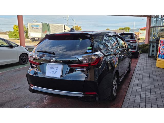 シャトル ハイブリッドＸ　ホンダセンシング　純正ナビＴＶ　バックカメラ　ＥＴＣ　ドラレコ　アダプティブクルーズコントロール　レーンキープアシスト　ＬＥＤヘッドライト　革巻きステアリング　パドルシフト（7枚目）