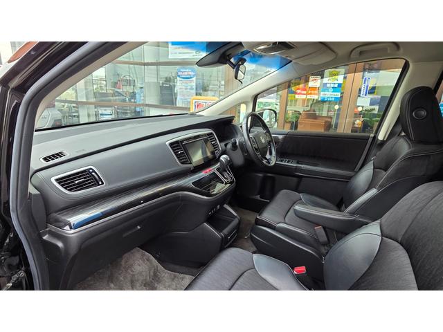 オデッセイ アブソルート・Ｘホンダセンシングアドバンスドパッケジ　純正ナビＴＶ　アラウンドビューモニター　ＥＴＣ　ドラレコ　両側パワースライドドア　パワーシート　アダプティブクルーズコントロール　ハーフレザーシート　ＬＥＤヘッドライト　ホンダセンシング（13枚目）