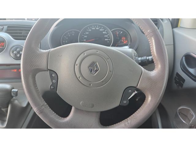 カングー １．６　ナビＴＶ　キーレス　スペアキー　両側スライドドア　ダブルバックドア　ＥＴＣ　取説　バックカメラ（10枚目）