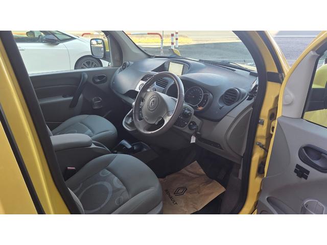 カングー １．６　ナビＴＶ　キーレス　スペアキー　両側スライドドア　ダブルバックドア　ＥＴＣ　取説　バックカメラ（18枚目）