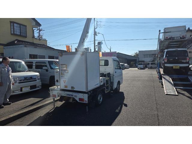 キャリイトラック 高所作業車 アイチコーポレーション製 SC05ARN 4WD MT 社外ナビTV キーレス パワーウインドウ 5.4メートル(6枚目)