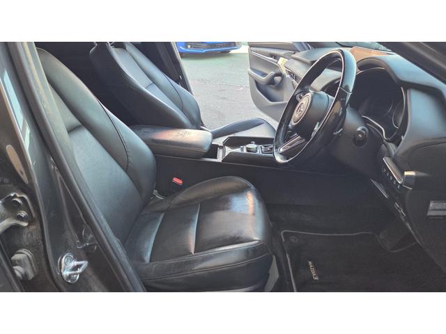 MAZDA3ファストバック 20Sプロアクティブ ツーリングセレクション ハイブリッド 純正ナビTV アラウンドビューモニター ブラックレザーパッケージ 18AW LEDヘッドライト アダプティブクルーズコントロール BOSEスピーカー ETC ドラレコ シートヒーター(10枚目)