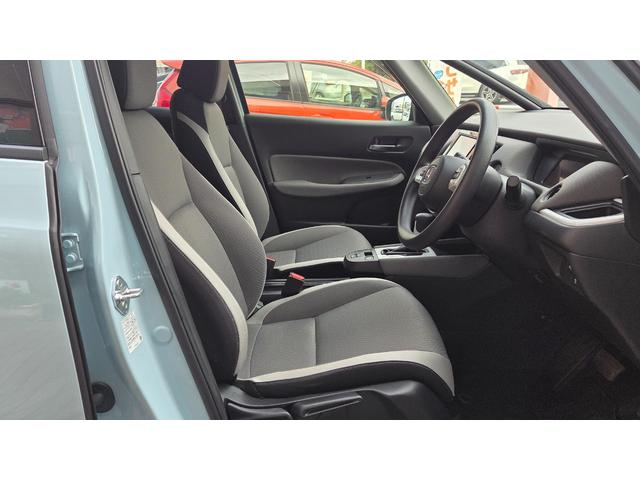 フィット クロスター　純正ナビＴＶ　バックカメラ　前後ドラレコ　ＥＴＣ　ホンダセンシング　ＬＥＤヘッドライト　純正ＡＷ　スマートキー　レーンキープアシスト　アダプティブクルーズコントロール（11枚目）