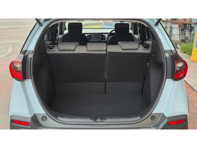 フィット クロスター　純正ナビＴＶ　バックカメラ　前後ドラレコ　ＥＴＣ　ホンダセンシング　ＬＥＤヘッドライト　純正ＡＷ　スマートキー　レーンキープアシスト　アダプティブクルーズコントロール（13枚目）