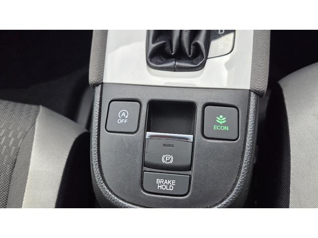 フィット クロスター　純正ナビＴＶ　バックカメラ　前後ドラレコ　ＥＴＣ　ホンダセンシング　ＬＥＤヘッドライト　純正ＡＷ　スマートキー　レーンキープアシスト　アダプティブクルーズコントロール（20枚目）