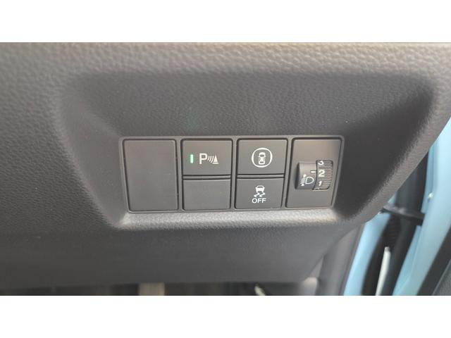 フィット クロスター　純正ナビＴＶ　バックカメラ　前後ドラレコ　ＥＴＣ　ホンダセンシング　ＬＥＤヘッドライト　純正ＡＷ　スマートキー　レーンキープアシスト　アダプティブクルーズコントロール（24枚目）