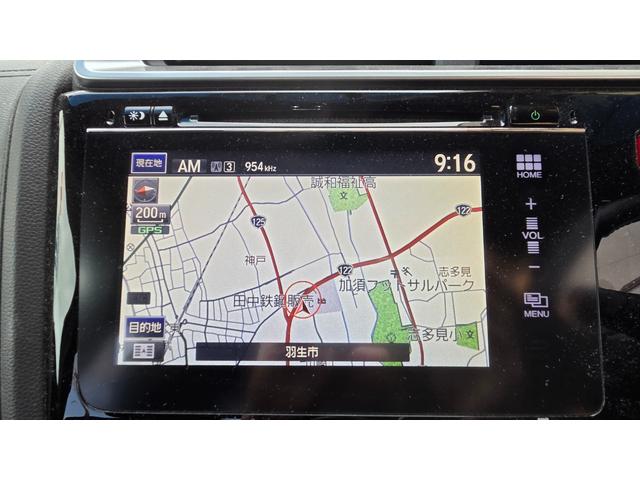 フィット ＲＳ　６速ＭＴ　純正エアロ　無限マフラー　純正ナビＴＶ　ＥＴＣ　前後ドラレコ　オートクルーズ　ＬＥＤヘットライト　ＡＷ　フォグランプ　プッシュスタート　キーレス（14枚目）