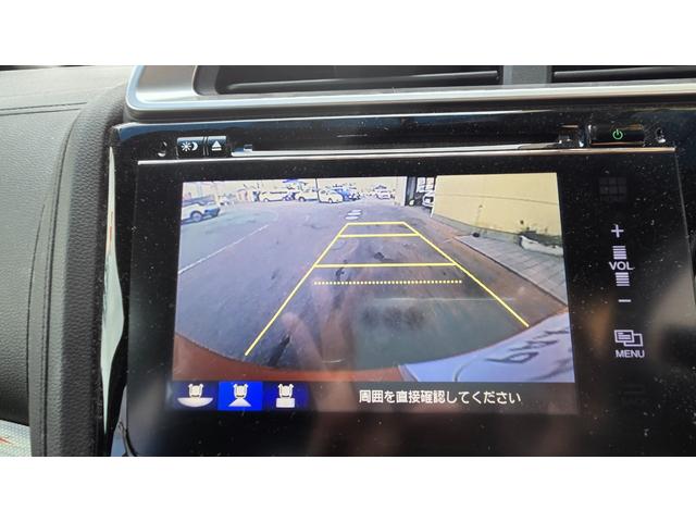 フィット ＲＳ　６速ＭＴ　純正エアロ　無限マフラー　純正ナビＴＶ　ＥＴＣ　前後ドラレコ　オートクルーズ　ＬＥＤヘットライト　ＡＷ　フォグランプ　プッシュスタート　キーレス（16枚目）