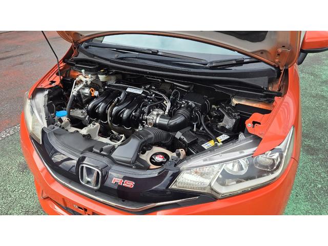 フィット ＲＳ　６速ＭＴ　純正エアロ　無限マフラー　純正ナビＴＶ　ＥＴＣ　前後ドラレコ　オートクルーズ　ＬＥＤヘットライト　ＡＷ　フォグランプ　プッシュスタート　キーレス（24枚目）