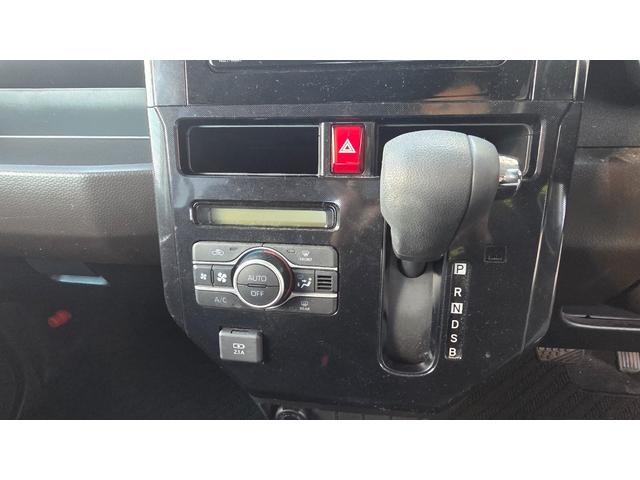 ルーミー Ｇ　純正ナビＴＶ　パノラミックビューモニター　両側パワースライドドア　ＥＴＣ２．０　前後ドライブレコーダー　ＬＥＤヘッドライト　スマートアシスト　コーナーセンサー　オートハイビーム　衝突軽減ブレーキ（17枚目）