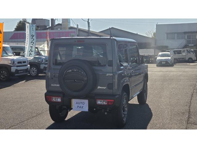 ジムニー ＸＣ　届出済み未使用車　Ｆ５ＭＴ　４型　切り替え式４ＷＤ　スズキセーフティーサポート　ＬＥＤヘッドライト　シートヒーター　純正ＡＷ　クルーズコントロール（4枚目）