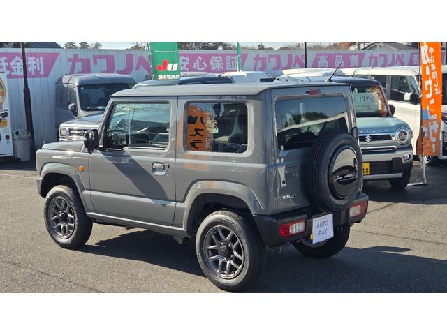 ジムニー ＸＣ　届出済み未使用車　Ｆ５ＭＴ　４型　切り替え式４ＷＤ　スズキセーフティーサポート　ＬＥＤヘッドライト　シートヒーター　純正ＡＷ　クルーズコントロール（5枚目）