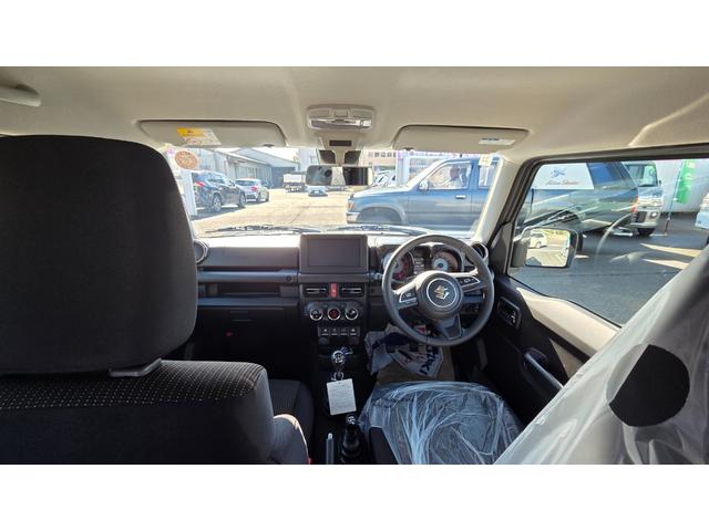 ジムニー ＸＣ　届出済み未使用車　Ｆ５ＭＴ　４型　切り替え式４ＷＤ　スズキセーフティーサポート　ＬＥＤヘッドライト　シートヒーター　純正ＡＷ　クルーズコントロール（6枚目）